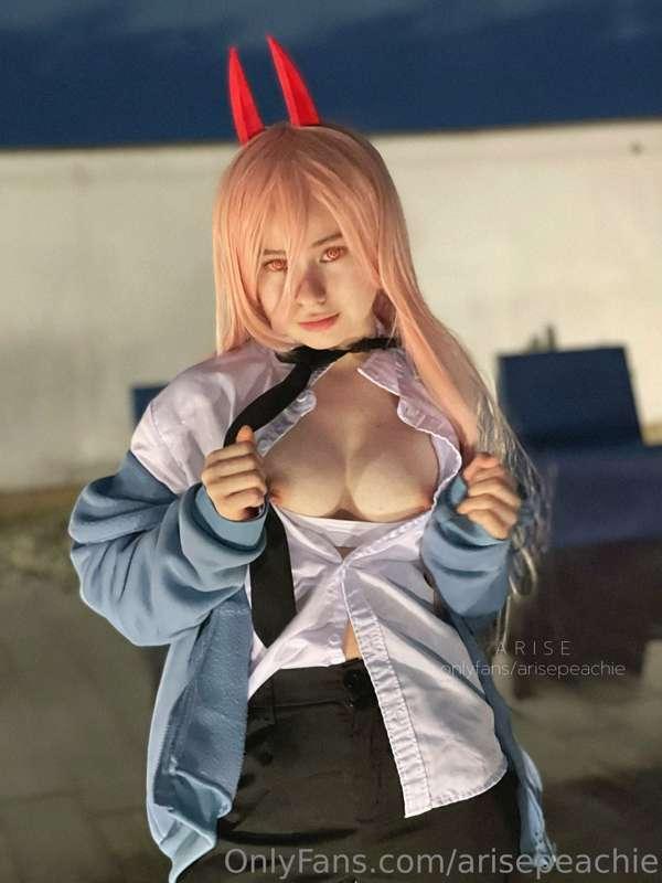 want to play with my tiddies in public? 🥰