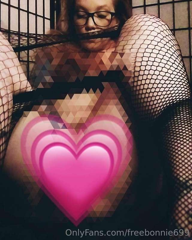 @calamityjane037 - VIP @jane037 - FREE  ***She can be your p..