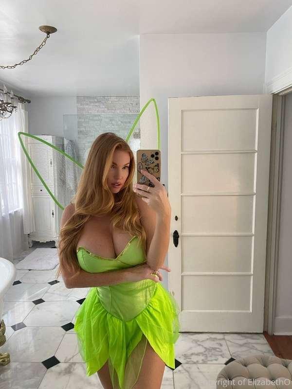 What are you going to be for Halloween?! 🎃