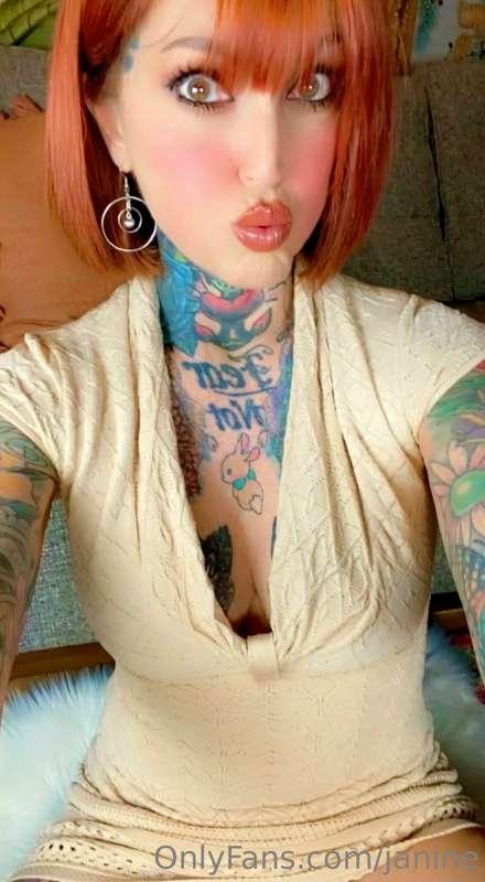 KISS ME. I am Magically Delicious.😘 DM me now sweetheart! Le..