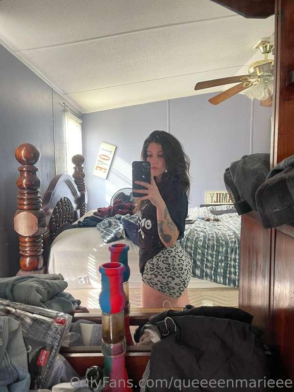 Afternoon bong sesh who’s in 🥵