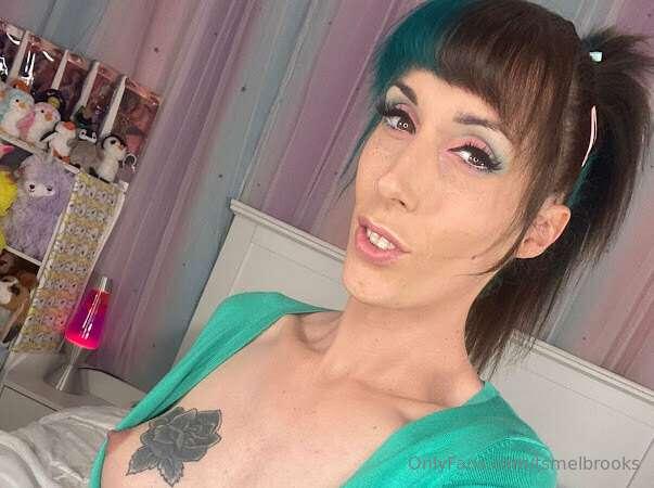 Come hang out in my DMs tonight❤️