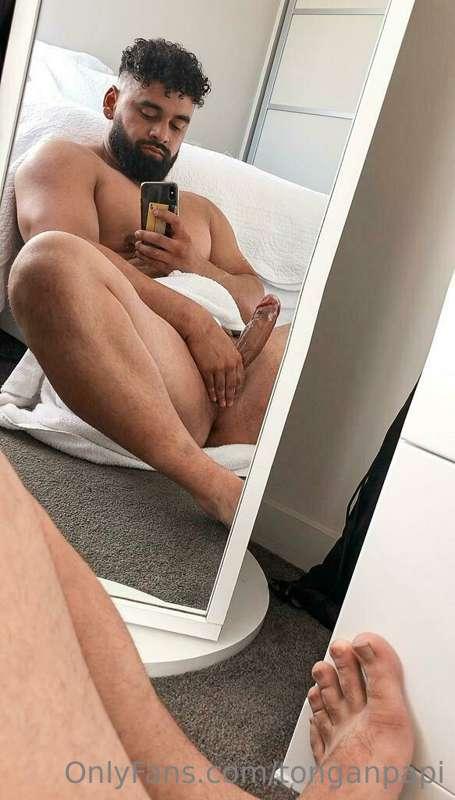 Daddy needs you to come and take a seat 😈