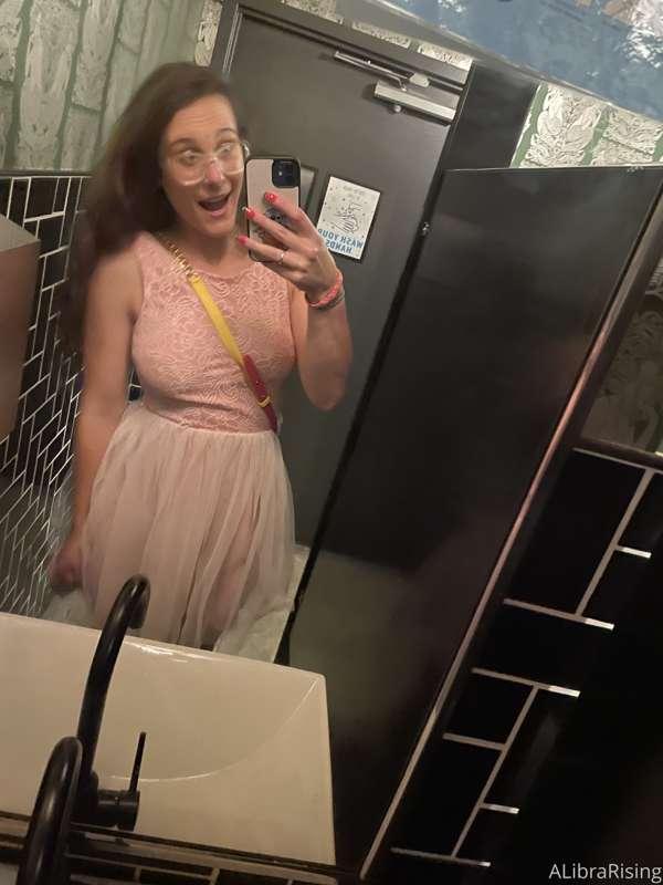 I finally had a reason to wear this princess dress out 😸🥰👑 🎀
