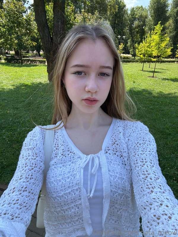 I like a white colour on me, I think this colour suite me 🥰#..