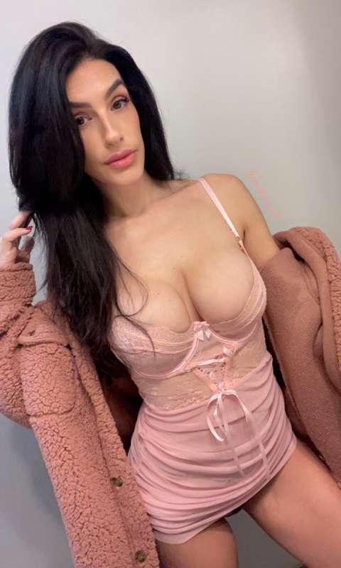 It’s rude to make me waitI’m not wearing any panties🩷https:/..
