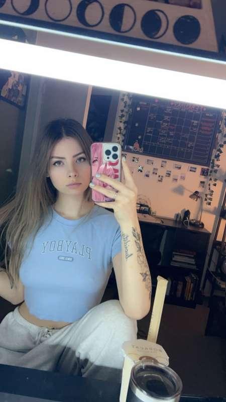 Who wanna see some new content I just made? 🤭