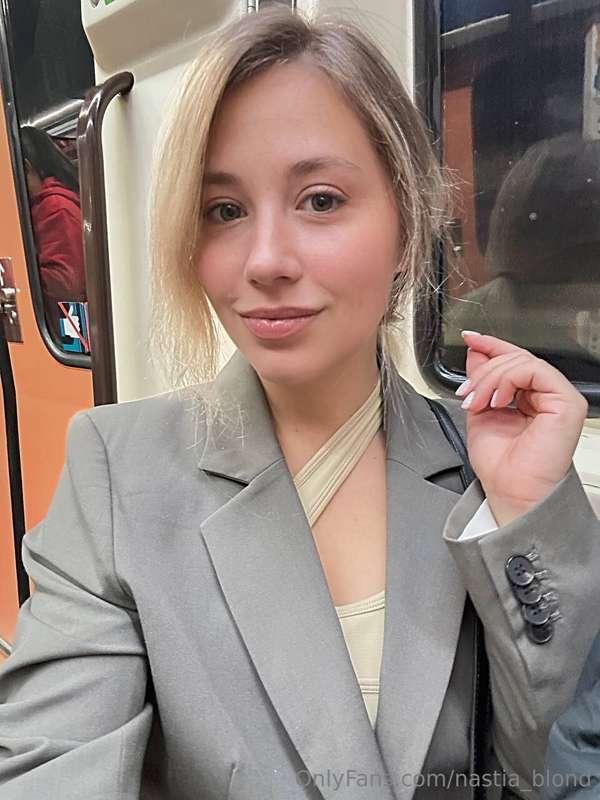 Today I chose a strict look 💼 Sometimes it helps to get focu..