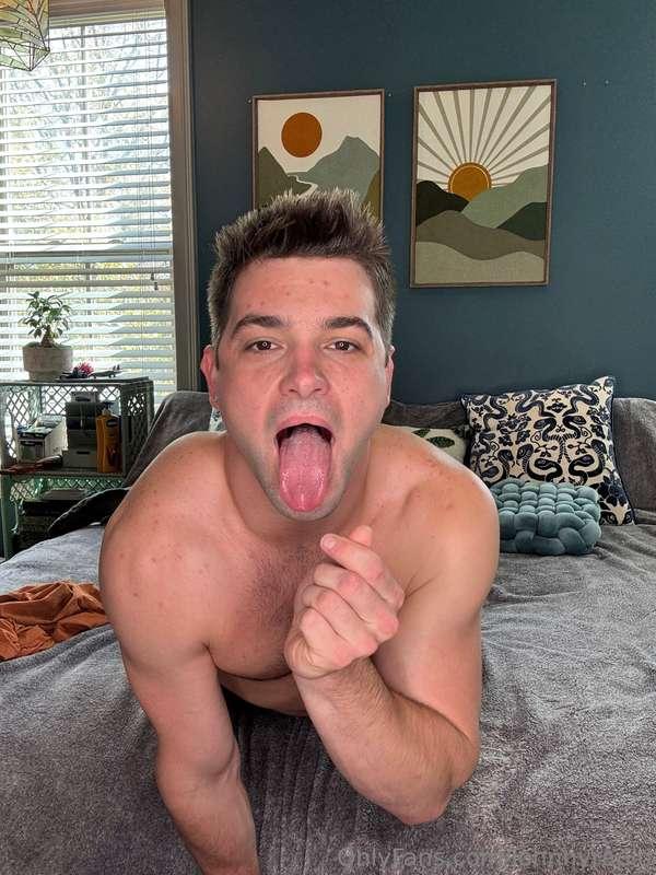 Mouth open wild ...thats how i like it !!🍆