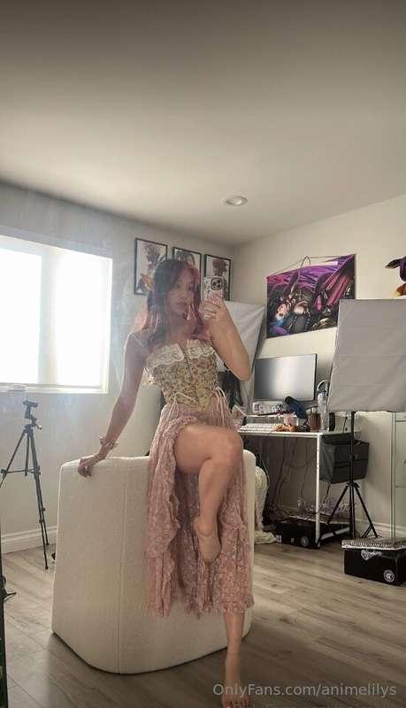 would you let this tiny elf cast a sweet spell on you? 🧚‍♀️˚..