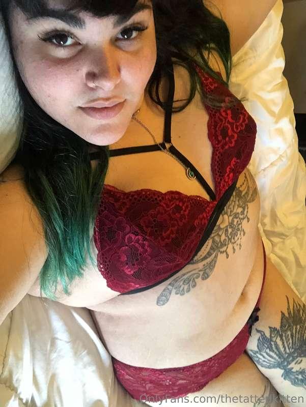 I feel so sexy in my lingerie I just have to show you
