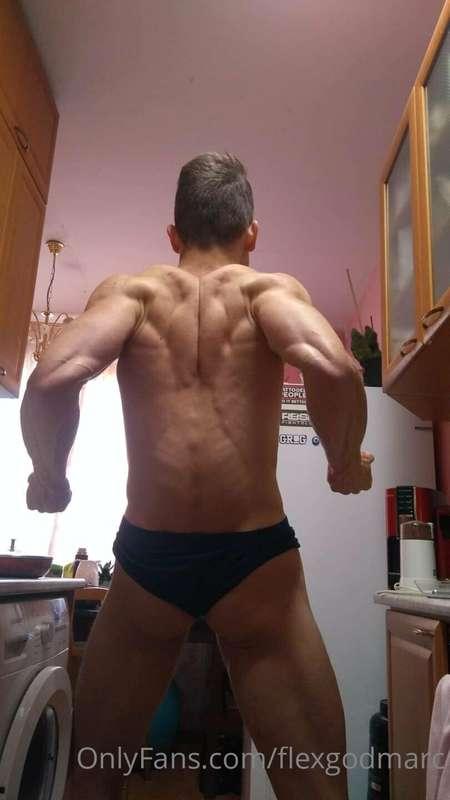 Couple hot shredded photos😈