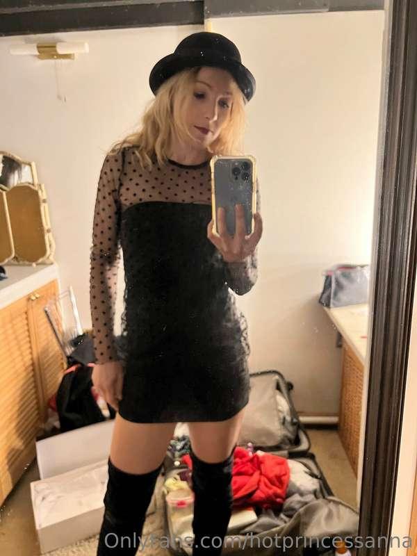 Thigh high boots selfie in a (messy) studio changing room. T..
