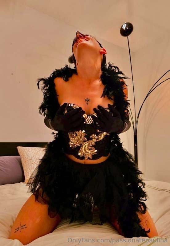 My friend used to work in cabaret and let me borrow some cos..