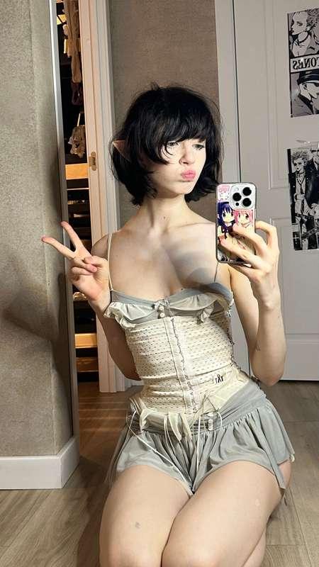 yoursmalldoll image #4