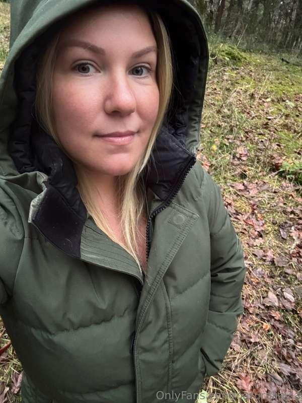 It may be parka season but the tits still love to be set fre..