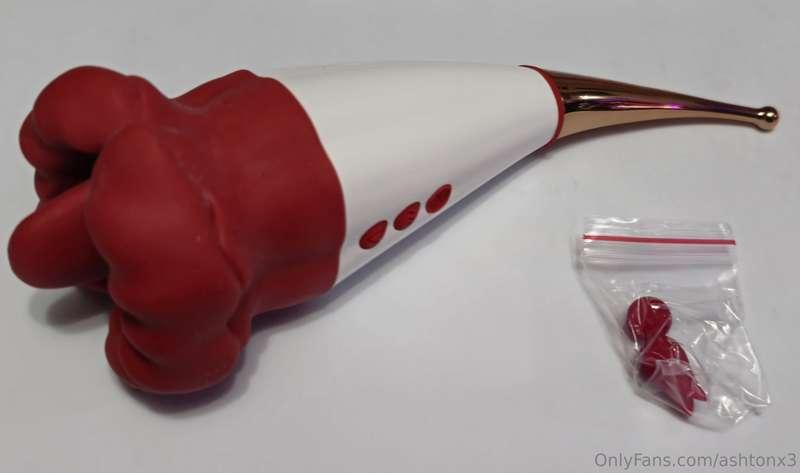 My free sex toy from a sponsor that sent me this to tryout. ..