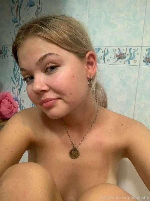 girl wants sex with you😎🌞🤩