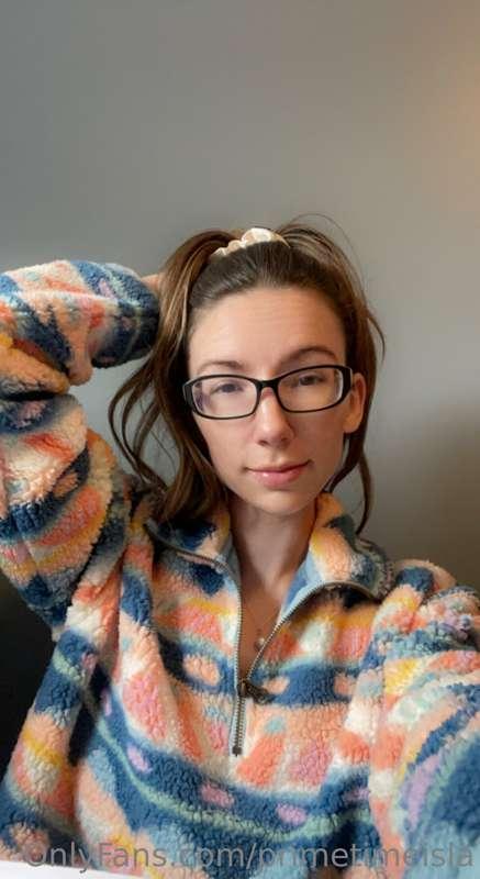 VSCO girl vibes Yellow Birkenstocks not pictured lol.