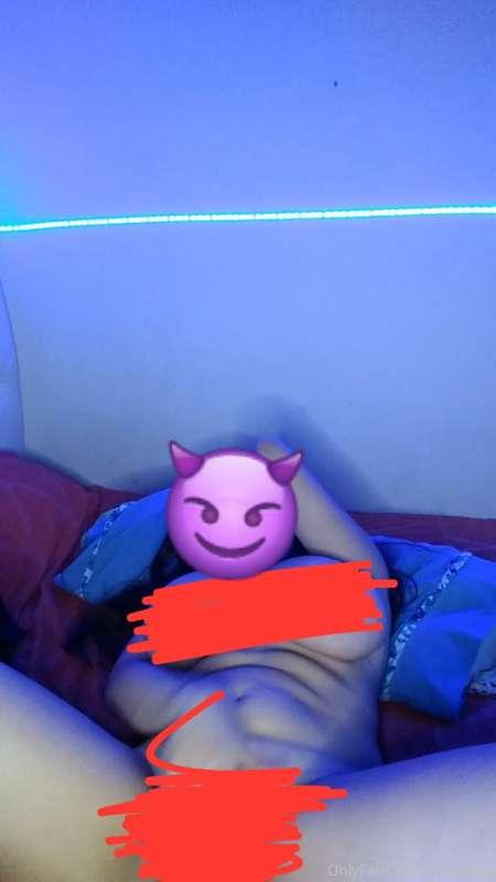 I touch myself fast and hard 🤒🤤 
2:57 min HD And if you want..