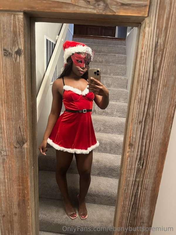 Dreaming of a white Christmas, all I need is your white cum ..