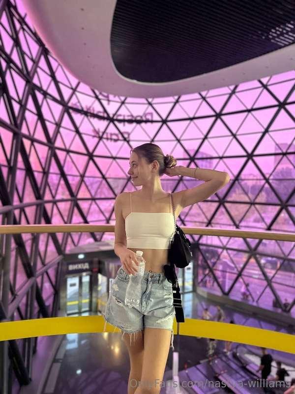 Went to the biggest shopping center in Europe 🏬 What country..