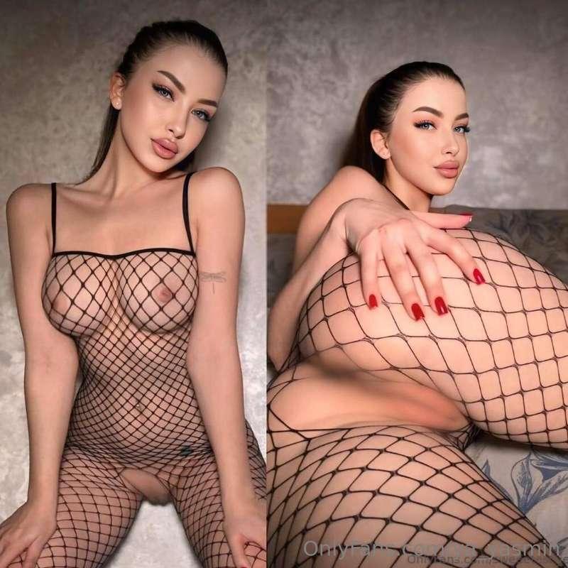 GORGEOUS SEXY @sweeetest_jenny IS HOTTEST GIRL ON THE OF😈 SH..