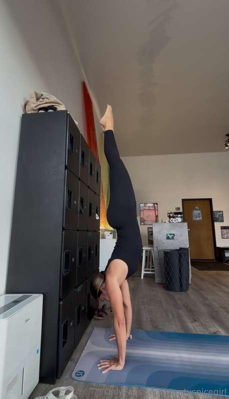 Practicing my inversions 🧘🏽‍♀️✨