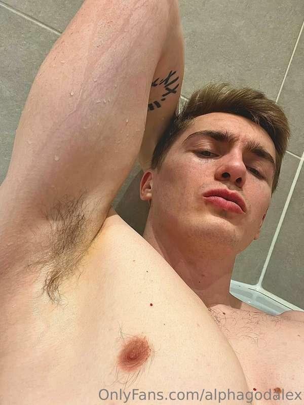 Before I clean my sweat riddled armpit, I thought I’d give y..