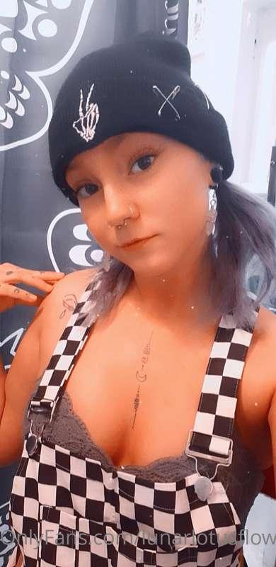 no makeup pics???