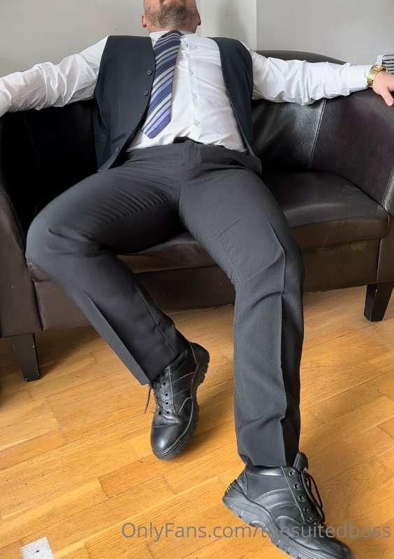 thesuitedboss image #7
