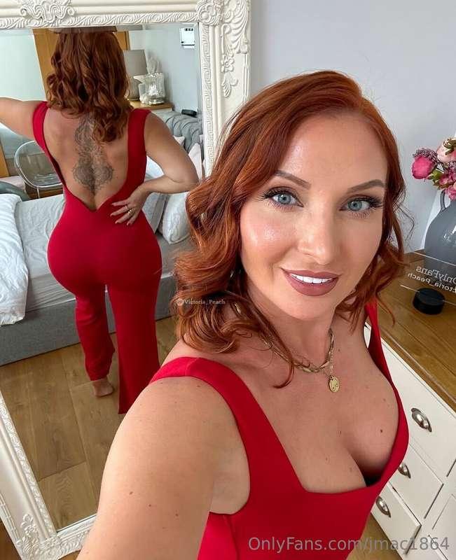 THIS MILF WAS VOTED NUMBER 1 TIGHTEST PUSSY ON ONLYFANS 🥵🥵 I..