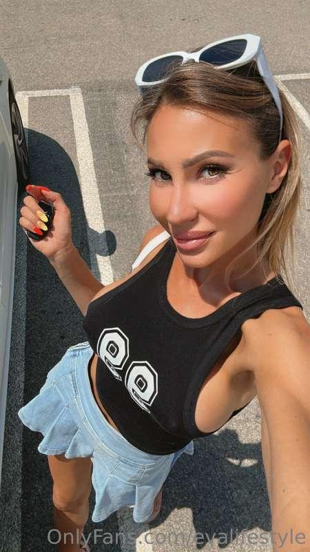 🛍️🛍️😇😇
