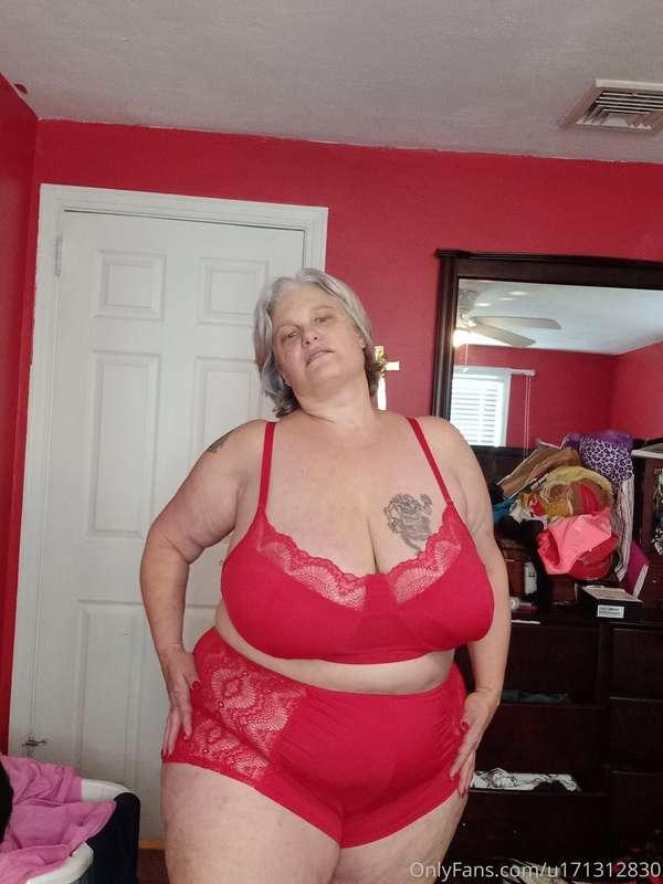 Christmas  🎄  red is so sexy