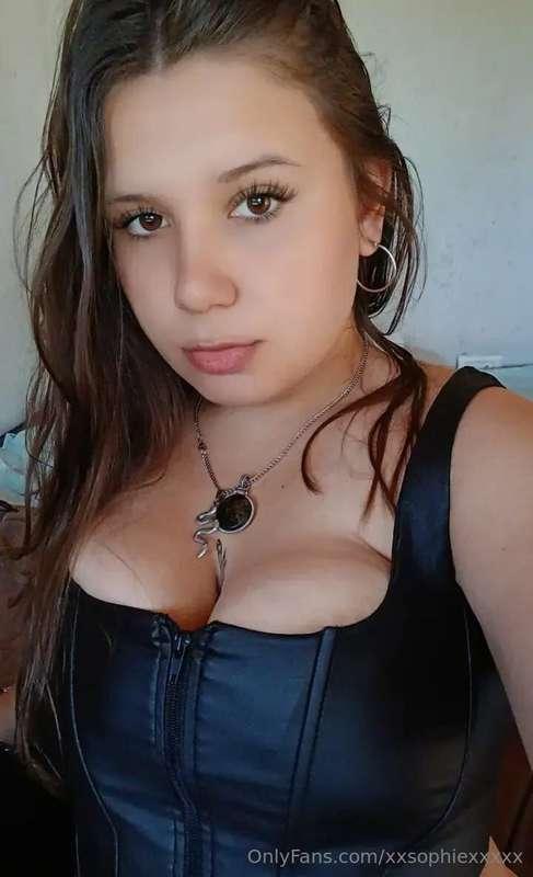 ❄️Beautiful curvy white girl, very naughty and just for you❄..