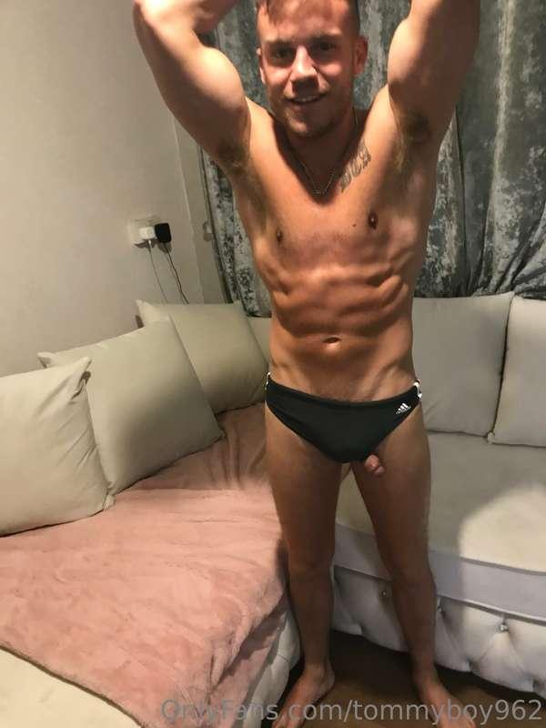 Would you like to come have a cheeky play? 😈💦👀