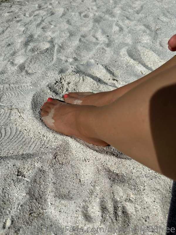 nylonsandfeet image #13