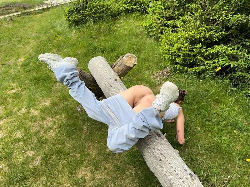 Oooops I fell and got stuck, help me ?