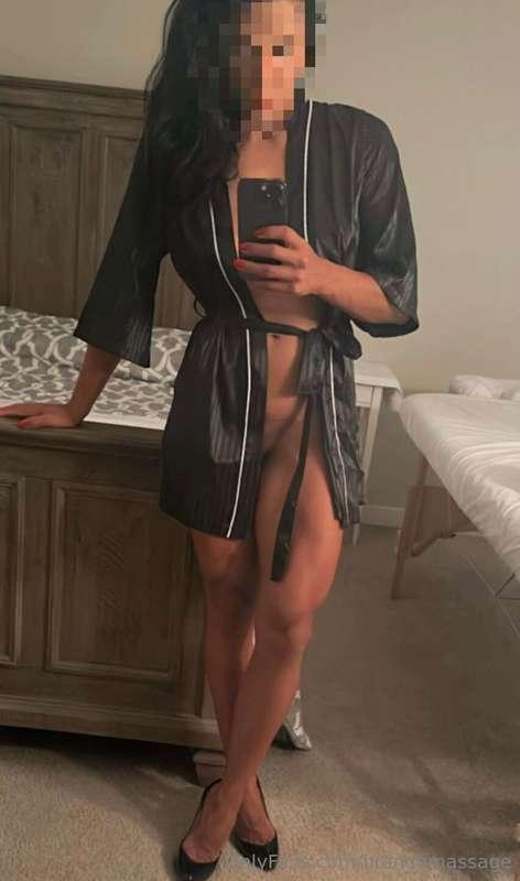 Enjoy your weekend 🖤💆🏽👠