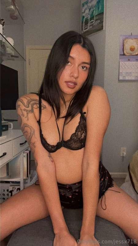 A quick photo sesh 🥰❤️ I hope you're having a wonderful day ..