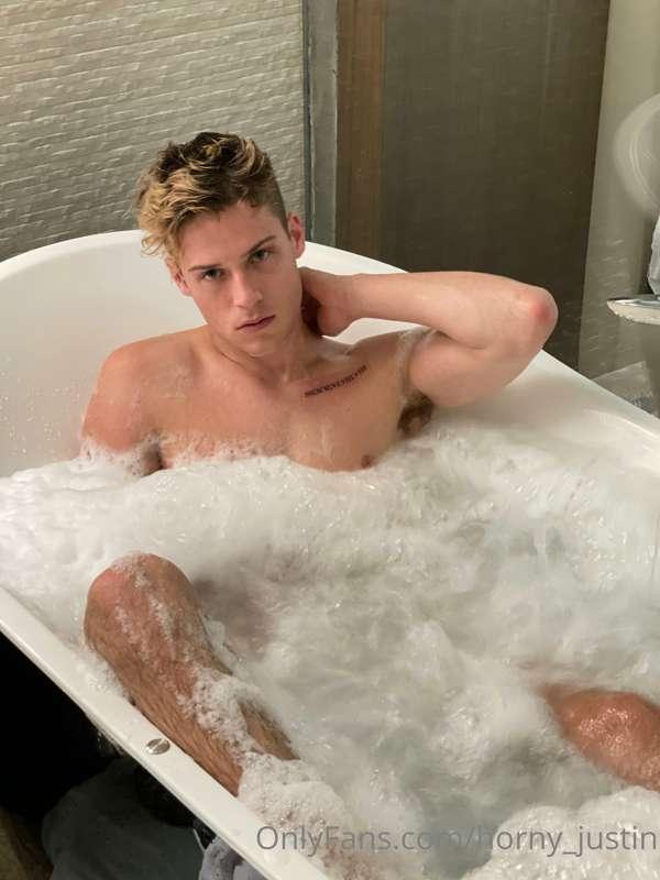 justin_twinkk image #0