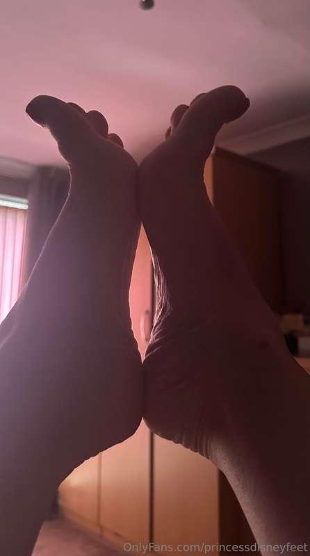 Peek through the middle xx