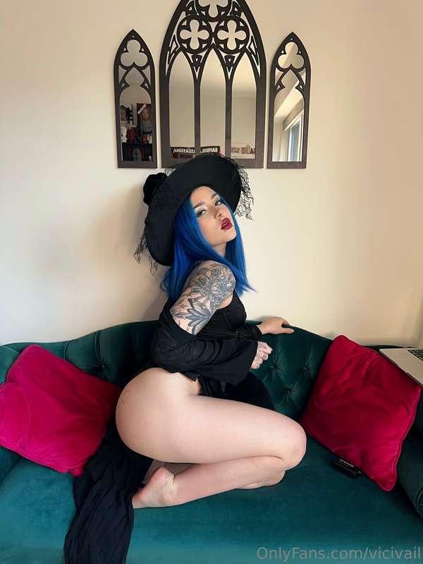 Witchy bitch