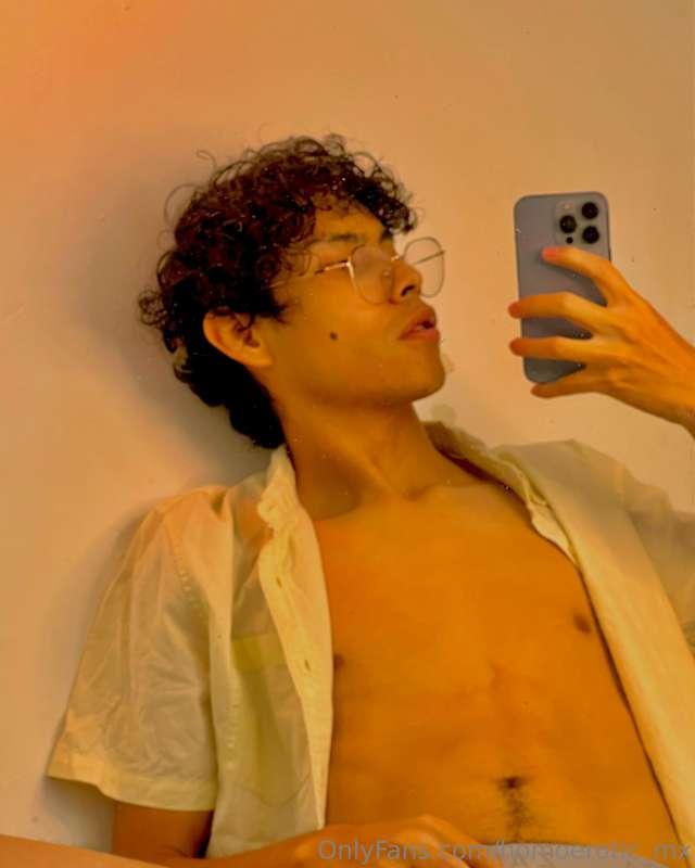 dionnissioo image #16