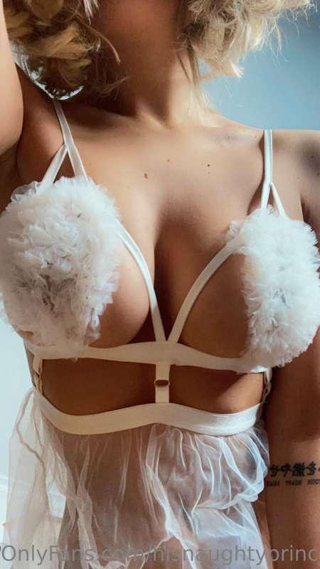 hisnaughtyprincess image #0