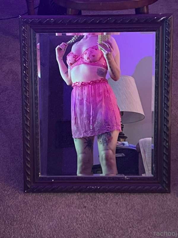 feeling pink 🩷🩷🩷