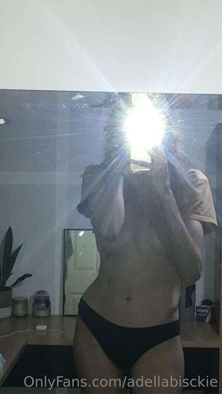 mirror selfie x