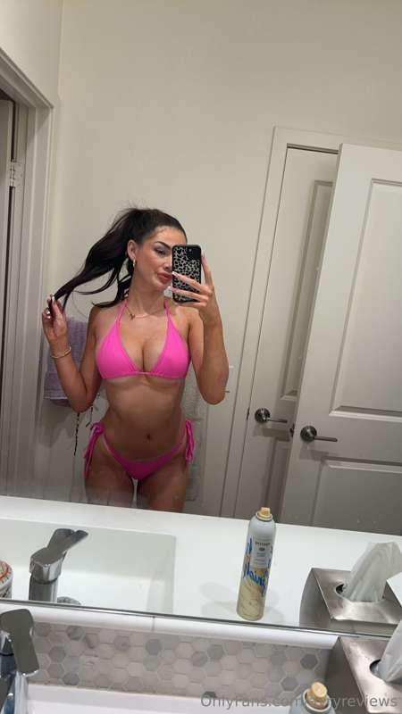 who has a hot tub and wants to be my new best friend 💋