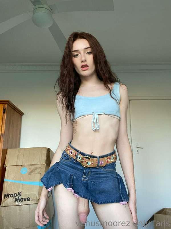 venusmoorez main image
