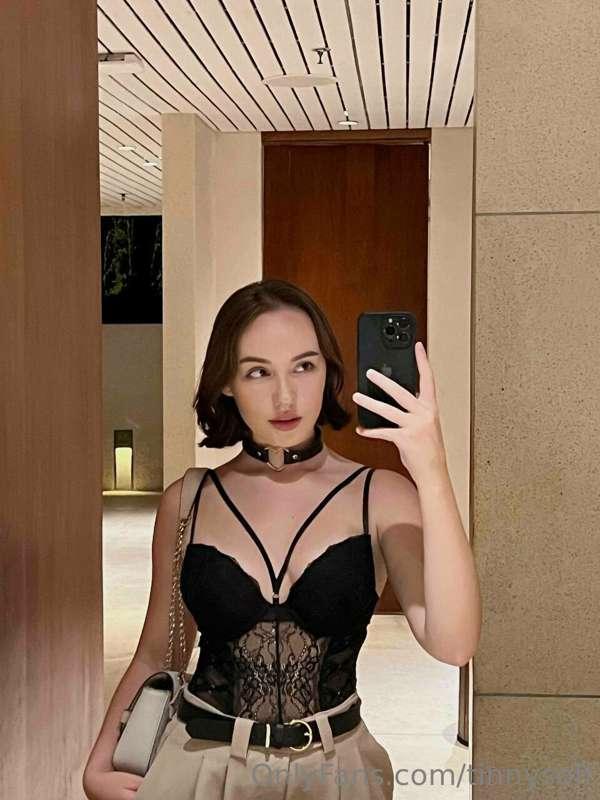 Is it suitable for an evening stroll? 😎